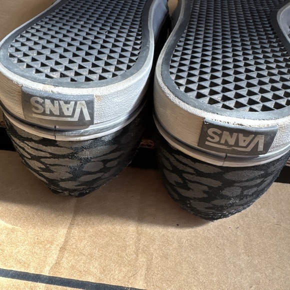 Vans Suede Leather Skateboard Sneakers Shoes Womens 9 Low Top Black Animal Print - Picture 10 of 16